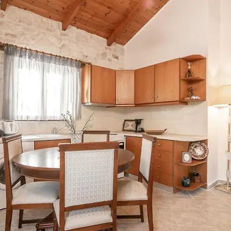 Vozas - Traditional With Great View Villa